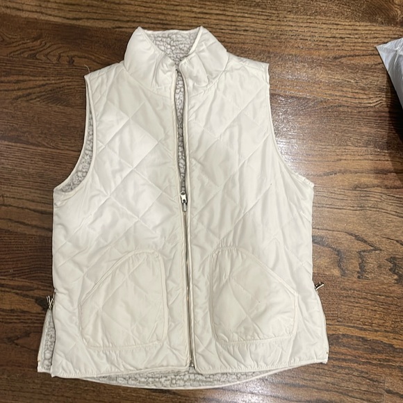 vest - Picture 1 of 2